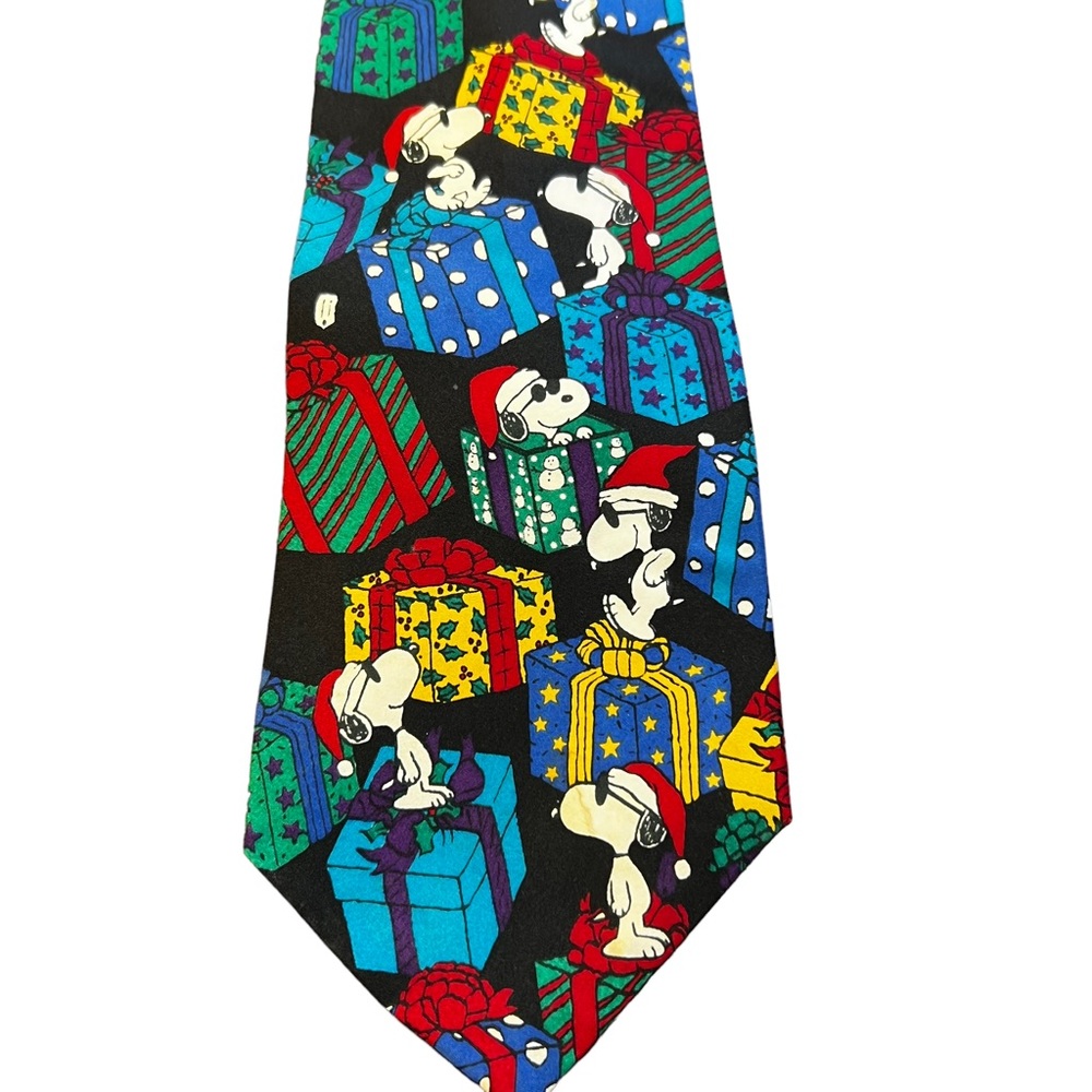 Peanuts Christmas Tie - Picture 2 of 6